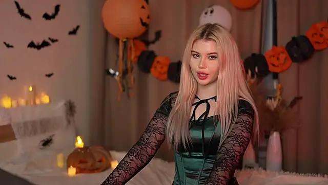 Snapshot of AshleyNikoo chatting on October 29, 3:58 pm AshleyNikoo online show from October 29, 3:58 pm