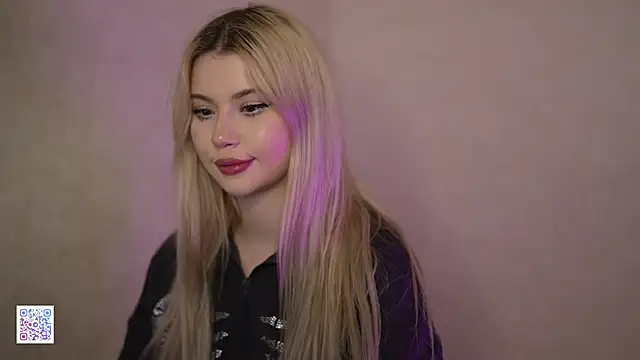 Snapshot of AshleyNikoo chatting on November 14, 6:50 pm AshleyNikoo online show from November 14, 6:50 pm