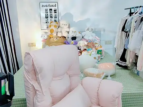 Snapshot of Gardenia-222 chatting on October 18, 1:01 pm Gardenia-222 online show from October 18, 1:01 pm