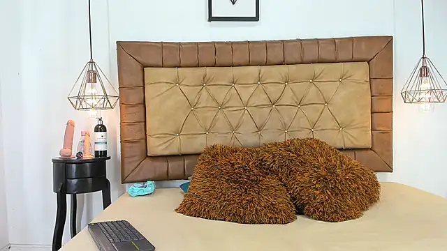 hannarose1208 online show from October 14, 1:23 pm