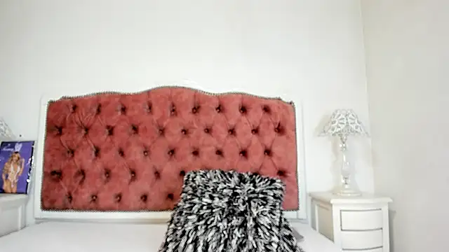 hannarose1208 online show from December 5, 1:09 pm