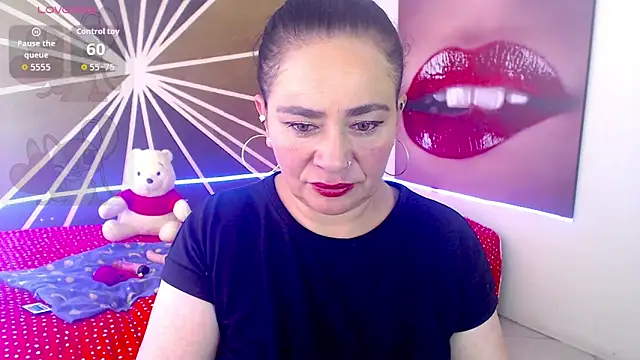 SapphireMist online show from February 4, 1:50 pm