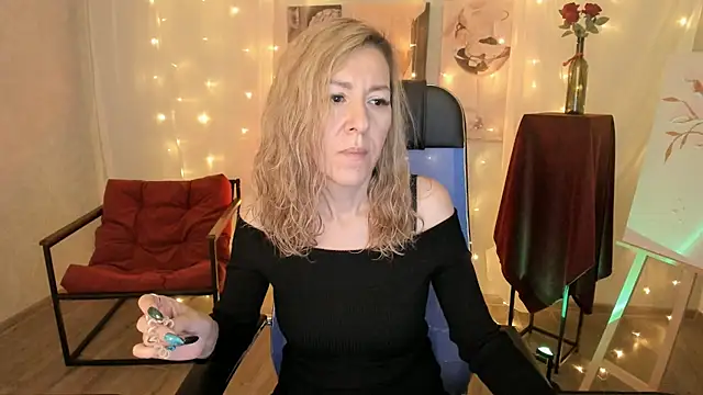 Snapshot of DonnaSmitth chatting on February 12, 6:25 pm DonnaSmitth online show from February 12, 6:25 pm