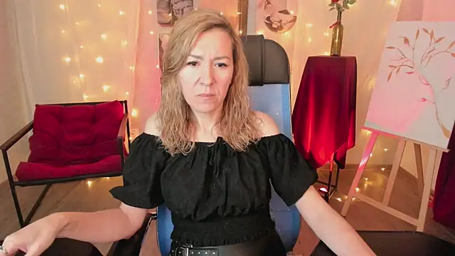 Snapshot of DonnaSmitth chatting on February 23, 6:49 pm DonnaSmitth online show from February 23, 6:49 pm