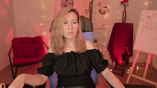 Snapshot of DonnaSmitth chatting on March 23, 6:45 pm DonnaSmitth online show from March 23, 6:45 pm