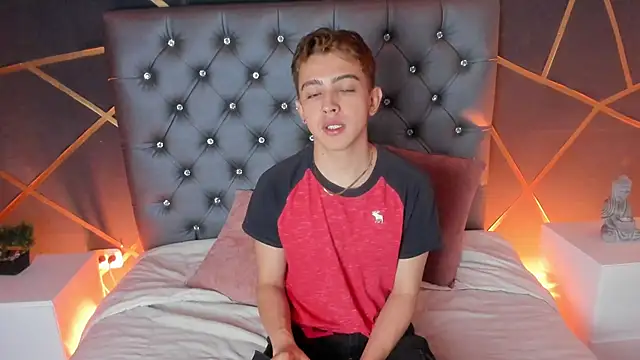 Snapshot of Lian_Miller1_ chatting on October 7, 1:19 pm Lian Miller1 online show from October 7, 1:19 pm