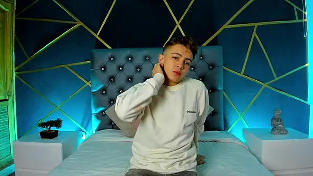 Snapshot of Lian_Miller1_ chatting on October 11, 12:15 pm Lian Miller1 online show from October 11, 12:15 pm