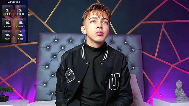 Snapshot of Lian_Miller1_ chatting on November 13, 12:26 pm Lian Miller1 online show from November 13, 12:26 pm