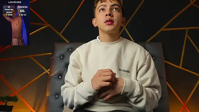 Snapshot of Lian_Miller1_ chatting on November 18, 12:31 pm Lian Miller1 online show from November 18, 12:31 pm