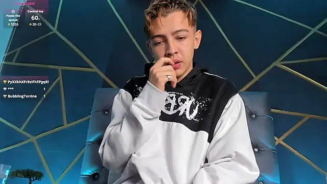 Lian Miller1  online show from February 10, 12:20 pm