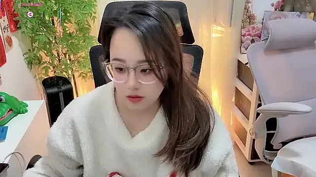 NEWONETO online show from January 12, 7:30 pm