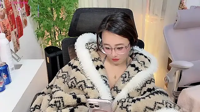 NEWONETO online show from January 17, 11:30 pm