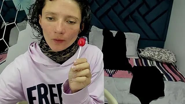 Valery More   online show from October 25, 12:13 pm