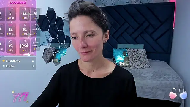 Snapshot of Valery_More__ chatting on April 7, 1:11 pm Valery More online show from April 7, 1:11 pm