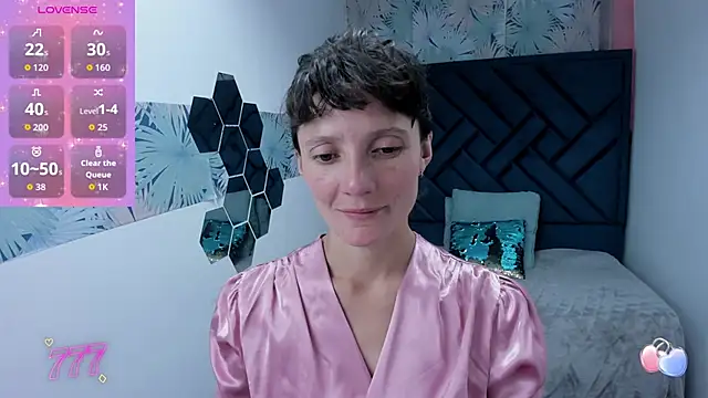 Snapshot of Valery_More__ chatting on April 10, 2:11 pm Valery More online show from April 10, 2:11 pm