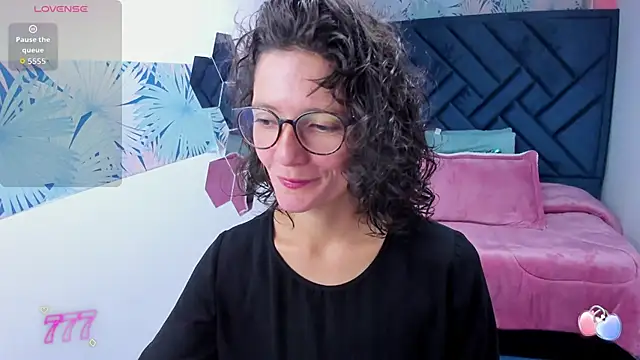 Snapshot of Valery_More__ chatting on April 30, 1:39 pm Valery More online show from April 30, 1:39 pm