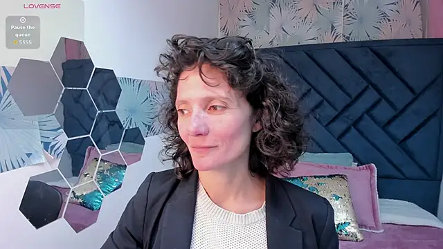 Snapshot of Valery_More__ chatting on May 22, 2:33 pm Valery More online show from May 22, 2:33 pm