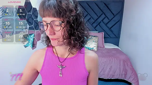 Snapshot of Valery_More__ chatting on May 27, 1:08 pm Valery More online show from May 27, 1:08 pm