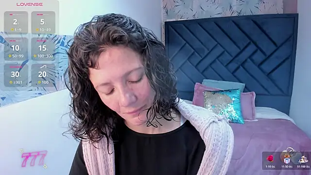 Snapshot of Valery_More__ chatting on May 29, 1:20 pm Valery More online show from May 29, 1:20 pm