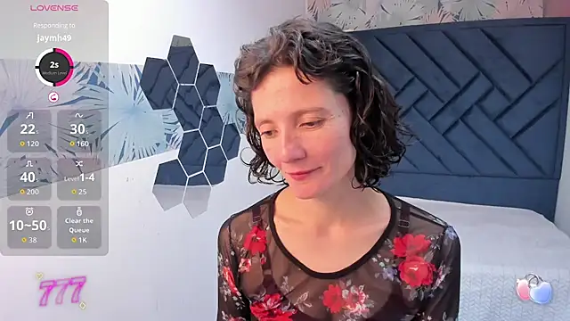 Snapshot of Valery_More__ chatting on June 15, 2:19 pm Valery More online show from June 15, 2:19 pm