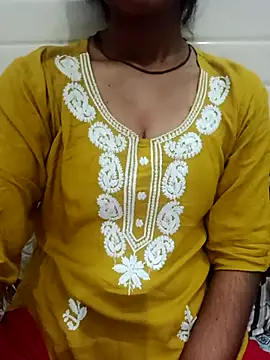 Snapshot of Meenu_rani6 chatting on October 13, 12:38 pm Meenu rani6 online show from October 13, 12:38 pm