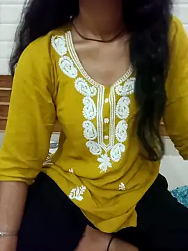 Snapshot of Meenu_rani6 chatting on October 19, 4:24 am Meenu rani6 online show from October 19, 4:24 am