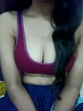 Snapshot of Meenu_rani6 chatting on November 9, 5:06 am Meenu rani6 online show from November 9, 5:06 am