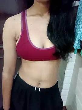 Snapshot of Meenu_rani6 chatting on December 15, 4:22 pm Meenu rani6 online show from December 15, 4:22 pm