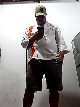 Snapshot of Tequilamaster chatting on November 13, 3:00 pm Tequilamaster online show from November 13, 3:00 pm