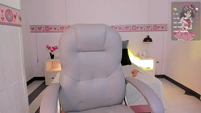 AndreaG  online show from October 9, 3:37 am