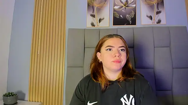 Kandyfrees  online show from December 21, 12:34 pm