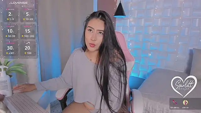 Scarlett Kiiss online show from March 13, 12:01 pm