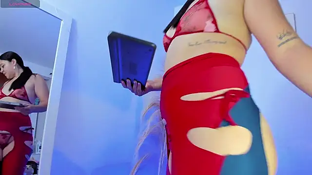 Luna  699 online show from October 12, 6:40 pm