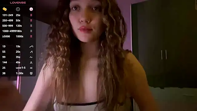 EmiIyKitty online show from January 11, 4:45 pm