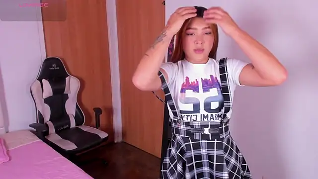  Ivy Moon 01 online show from September 26, 8:57 pm
