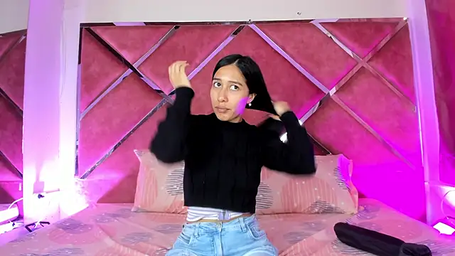 Snapshot of Amelia_Rivas chatting on October 12, 6:18 pm Amelia Rivas online show from October 12, 6:18 pm