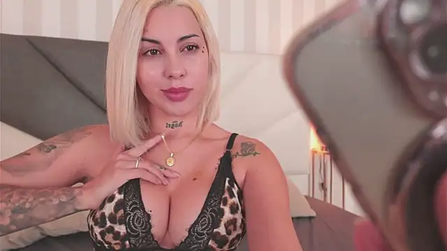 SophieWillys online show from October 2, 9:16 am
