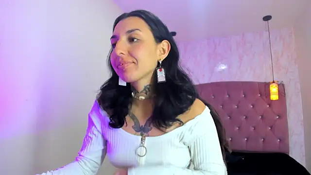 Iris  77 online show from October 24, 5:31 pm