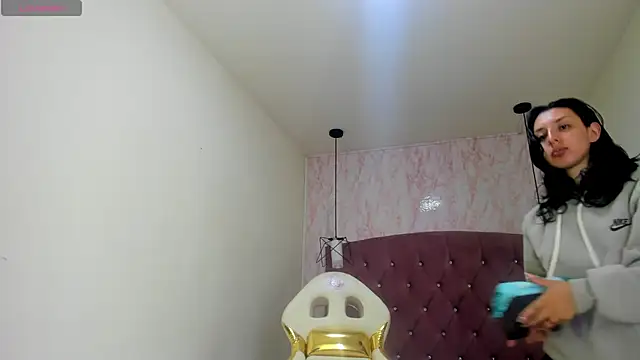 Iris  77 online show from October 27, 6:34 pm