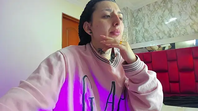 Iris  77 online show from December 2, 12:43 pm