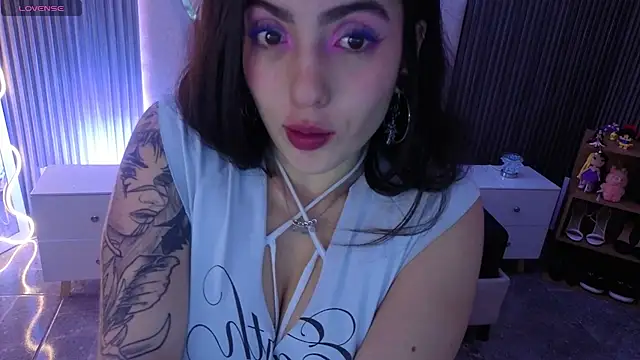Snapshot of Ixchel_tay chatting on July 24, 3:37 am Ixchel tay online show from July 24, 3:37 am