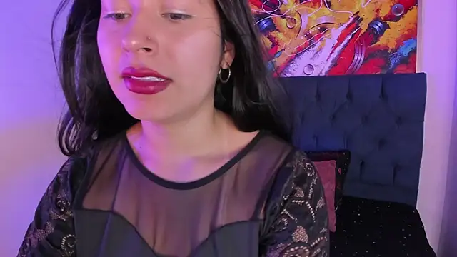 Snapshot of violet_blaze chatting on November 14, 11:20 am violet blaze online show from November 14, 11:20 am