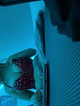 sexyboy127381 online show from September 27, 2:44 pm