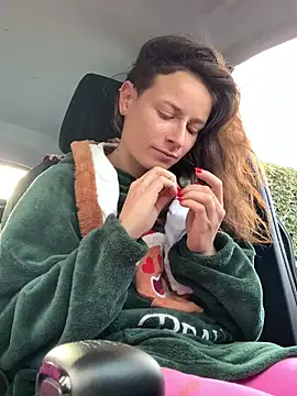 GoldenPussy1329 online show from November 17, 9:37 am