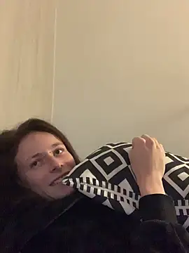 GoldenPussy1329 online show from November 18, 9:08 pm