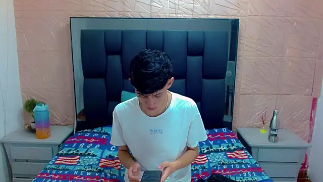 thaigo twink38 online show from October 27, 3:43 am