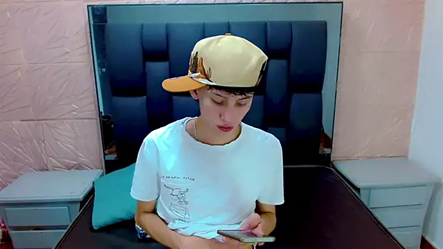 thaigo twink38 online show from November 8, 4:12 am