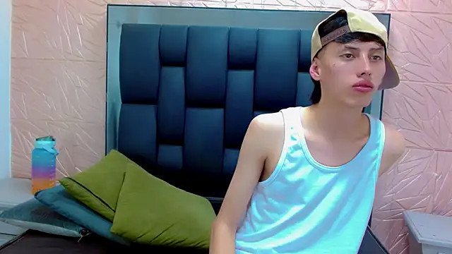 thaigo twink38 online show from December 4, 5:50 am