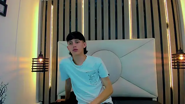 thaigo twink38 online show from April 9, 4:01 am