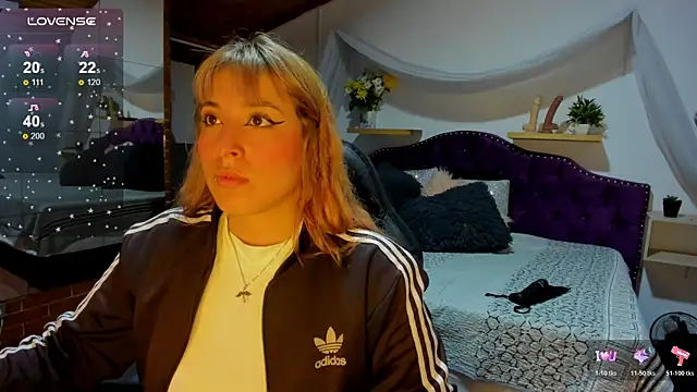 sophialyh 1 online show from October 20, 12:49 pm